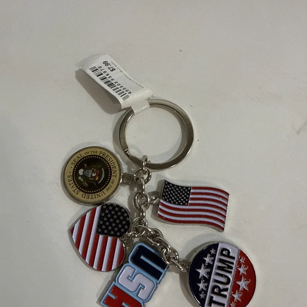 USA TRUMP United States seal of the President  flag keychain NEW‎